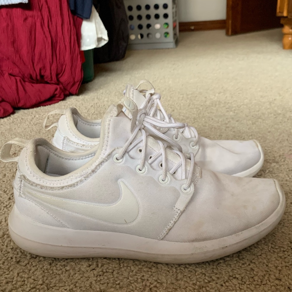 All White Nike Roshes